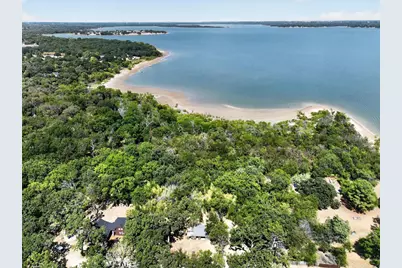 203 E 9th Street, Shady Shores, TX 76208 - Photo 29