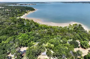 203 E 9th St, Shady Shores, TX 76208 - Photo 29