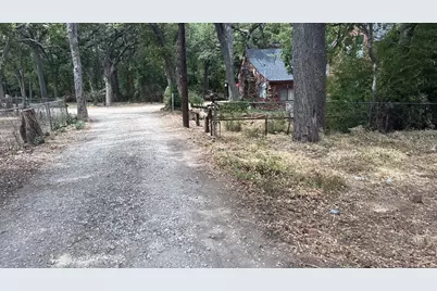 203 E 9th Street, Shady Shores, TX 76208 - Photo 19