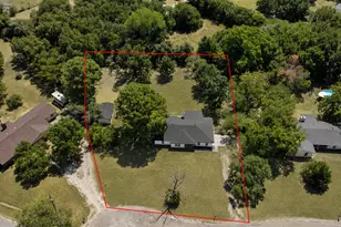 102 Amy Ct, Burleson, TX 76028 - Photo 3
