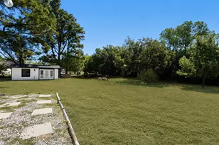 102 Amy Ct, Burleson, TX 76028 - Photo 23