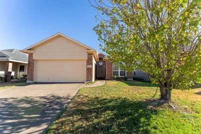 857 Rio Bravo Drive, Fort Worth, TX 76052 - Photo 3