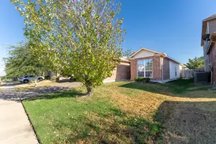 857 Rio Bravo Dr, Fort Worth, TX 76052 - Photo 5