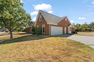 2521 Pecan Springs Rd, Cleburne, TX 76031 - Photo 3