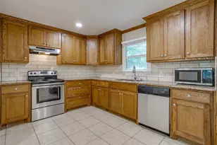 1208 Warden St, Benbrook, TX 76126 - Photo 5