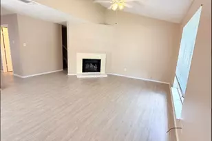 512 Rita Ln, Arlington, TX 76014 - Photo 3