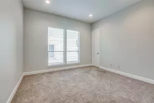 909 City Side Ln, Dallas, TX 75201 - Photo 17
