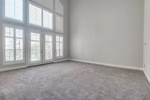 909 City Side Ln, Dallas, TX 75201 - Photo 9
