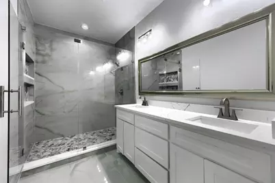 525 NW 17th Street, Grand Prairie, TX 75050 - Photo 9