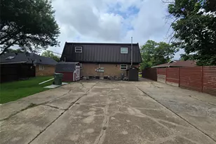 1805 Randolph Dr, Garland, TX 75041 - Photo 5