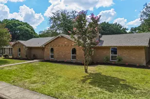 122 Meadowbrook Dr, DeSoto, TX 75115 - Photo 1