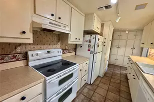 122 Pawnee Trail, Gainesville, TX 76240 - Photo 7