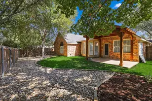 1109 Oakhollow Dr, Corinth, TX 76210 - Photo 35