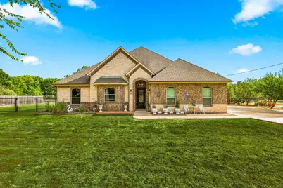 113 Silverwood Drive, Ovilla, TX 75154 - Photo 1