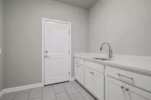 800 Gallant Fox Rd, Hewitt, TX 76643 - Photo 15