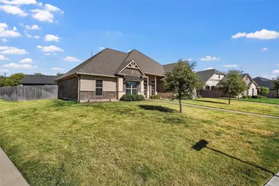 800 Gallant Fox Road, Hewitt, TX 76643 - Photo 31