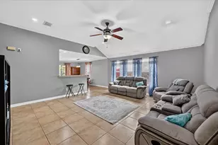 5530 Mandarin Way, Dallas, TX 75249 - Photo 3