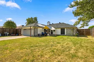 1553 Autumn Breeze Ln, Lewisville, TX 75077 - Photo 25