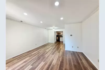 8405 Lullwater Drive, Dallas, TX 75218 - Photo 3