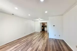 8405 Lullwater Dr, Dallas, TX 75218 - Photo 3