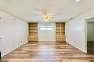 8405 Lullwater Dr, Dallas, TX 75218 - Photo 9