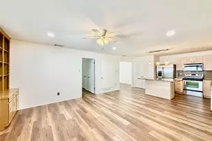 8405 Lullwater Dr, Dallas, TX 75218 - Photo 11