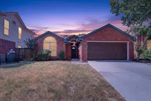 425 Wentworth Dr, Flower Mound, TX 75028 - Photo 1