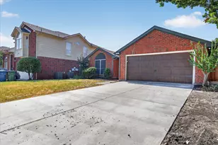 425 Wentworth Dr, Flower Mound, TX 75028 - Photo 3