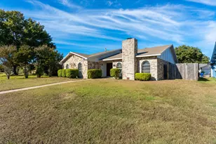 2913 Landershire Ln, Garland, TX 75044 - Photo 3