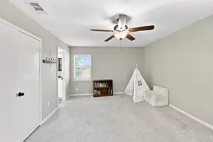 12235 Treeview Ln, Farmers Branch, TX 75234 - Photo 15