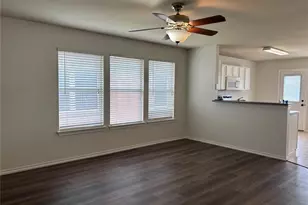2711 Prairie Creek Dr, McKinney, TX 75071 - Photo 3