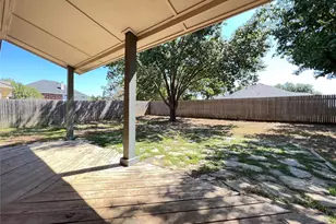 429 N Waterford Oaks Dr, Cedar Hill, TX 75104 - Photo 1