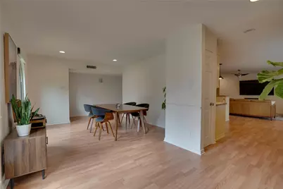 8515 Londonderry Lane, Dallas, TX 75228 - Photo 3