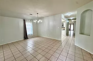 2812 Park Pl Dr, Grand Prairie, TX 75052 - Photo 5