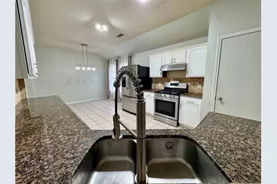 2812 Park Place Drive, Grand Prairie, TX 75052 - Photo 17