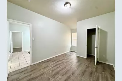 2812 Park Place Drive, Grand Prairie, TX 75052 - Photo 33