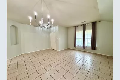 2812 Park Place Drive, Grand Prairie, TX 75052 - Photo 7