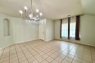 2812 Park Pl Dr, Grand Prairie, TX 75052 - Photo 7