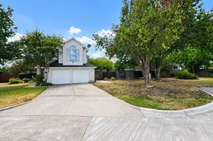 2355 Woodvine Ct, Grand Prairie, TX 75052 - Photo 17