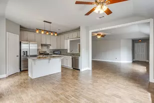 9825 Stoney Bridge Rd, Fort Worth, TX 76108 - Photo 9