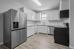 529-531 E Ball St, Tom Bean, TX 75489 - Photo 1