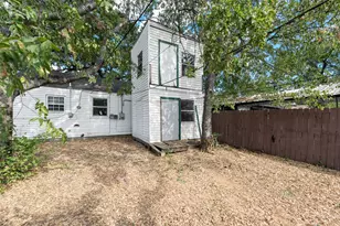 1017 Clarence St W, Fort Worth, TX 76117 - Photo 5