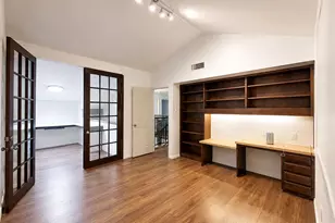 2113 Oakwood Ln, Arlington, TX 76012 - Photo 23