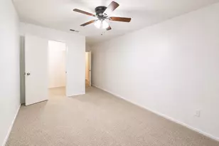2113 Oakwood Ln, Arlington, TX 76012 - Photo 19