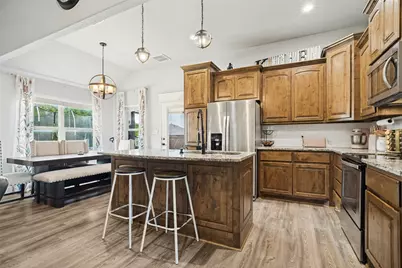2324 Creek Drive, Granbury, TX 76048 - Photo 7