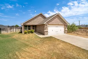 2324 Creek Dr, Granbury, TX 76048 - Photo 1