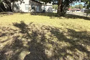 1802 N Woods St, Sherman, TX 75092 - Photo 21