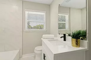 725 Hawthorne Ln, Grand Prairie, TX 75052 - Photo 19