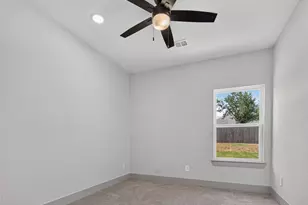 2308 Pedernales Ct, Granbury, TX 76048 - Photo 13