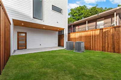 1507 Holly Avenue, Dallas, TX 75204 - Photo 29